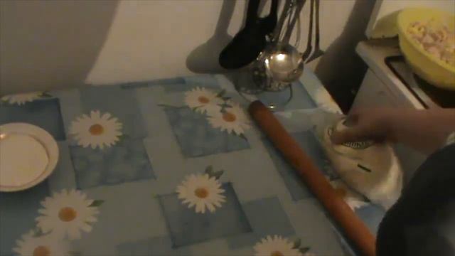 Пирог с курицей из слоеного теста смотреть онлайн