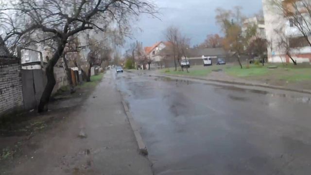 Весна на ул. Лисичанская. Дождь. смотреть онлайн