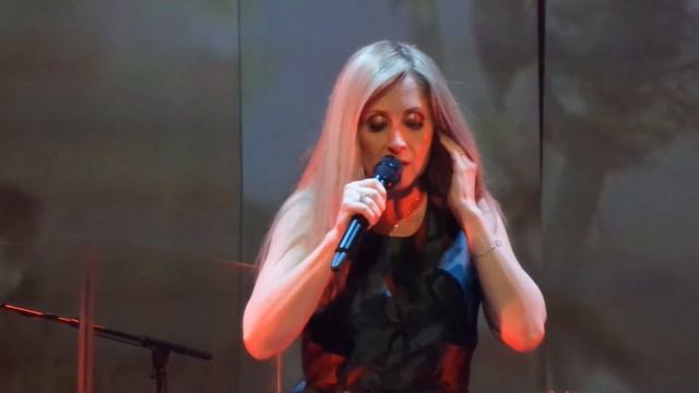 Lara Fabian - Painting In The Rain (Camouflage World Tour) Bruxelles смотреть онлайн