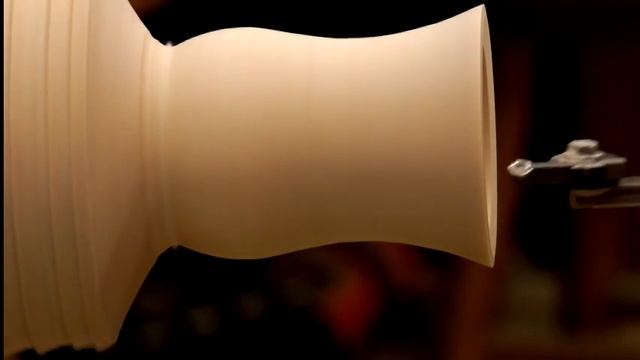 Turning a tulip shapped wood vessel using Lyle's captured boring bar and Laser measuring. Part 1 смотреть онлайн