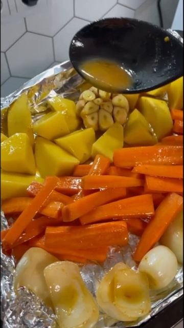 ЗАПЕЧЕНЫЕ ОВОЩИ В ДУХОВКЕ полезно, быстро и вкусно смотреть онлайн