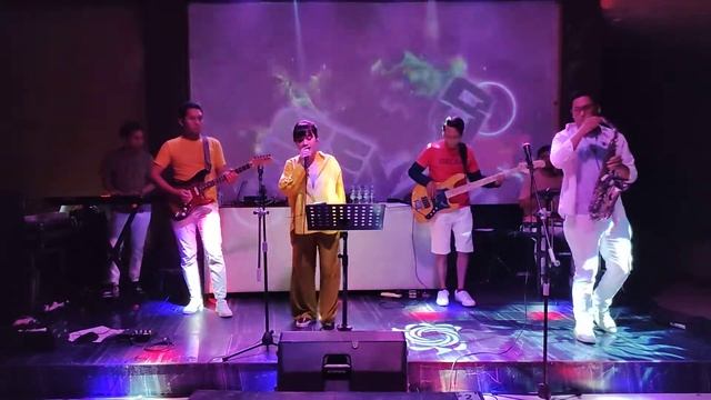 Dolphin In Town - Kingo Hamada Live Perform смотреть онлайн
