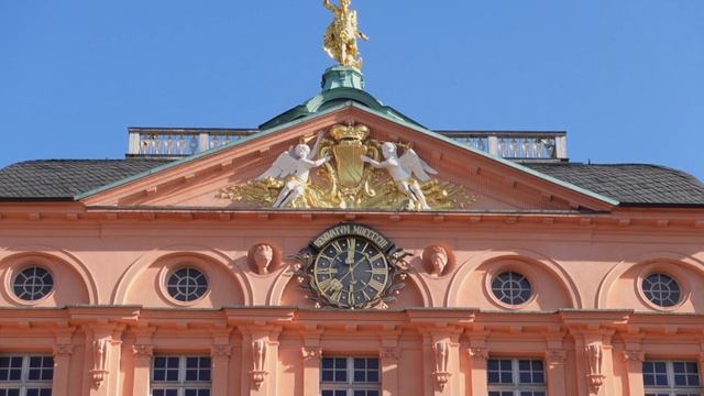 Допотопные каменные лица. Какая из Трой настоящая.Чужие формы. Детали.Полёт лета.Деление ядра на три