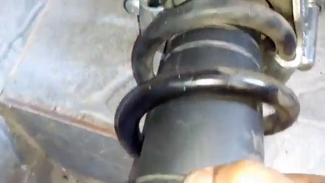 Troca do coxim do amortecedor BMW x5 e70 смотреть онлайн