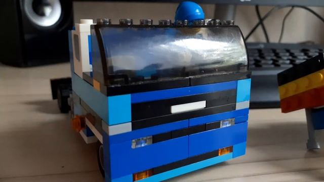 LEGO MAN TGX 2005 (самоделка) смотреть онлайн