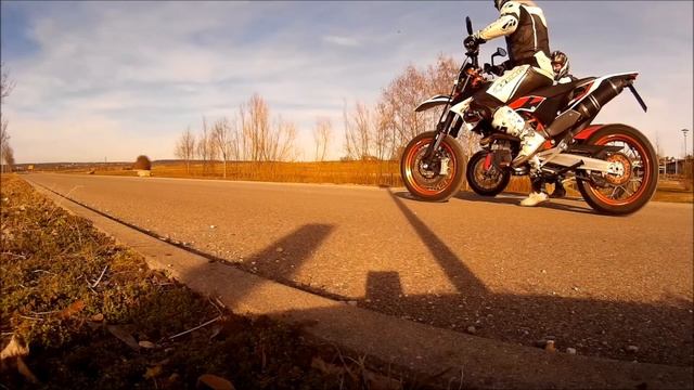 KTM 690 vs. BMW 650 смотреть онлайн