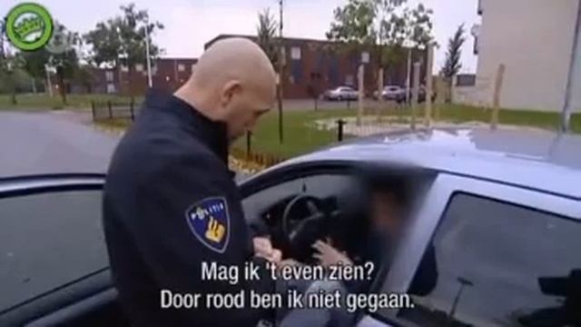 MAROKKAAN ZONDER RIJBEWIJS IS DE WEG KWIJT (SCHANDALIG RIJGEDRAG) WEGMISBRUIKERS 2023