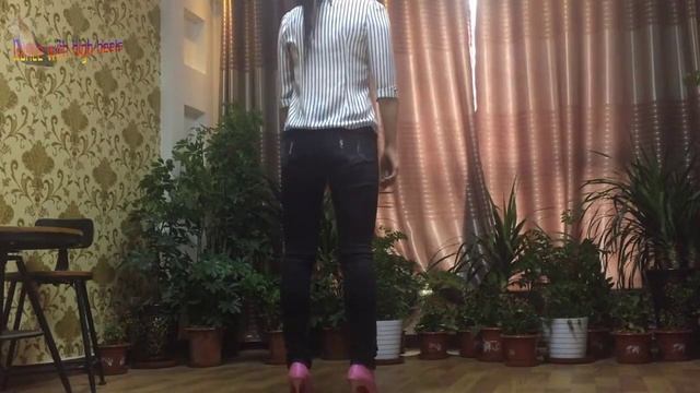blue jeans and pink high heels, dancing with high heels смотреть онлайн