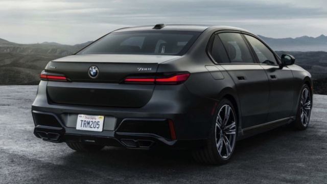 BMW M760e xDrive BMW i7 BMW i7 Limo 2023 - Video Photo Gallery смотреть онлайн
