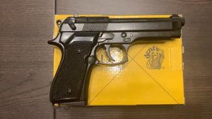 Пистолет Беретта 92, Beretta pistol, Italy 1975, Denix 1254