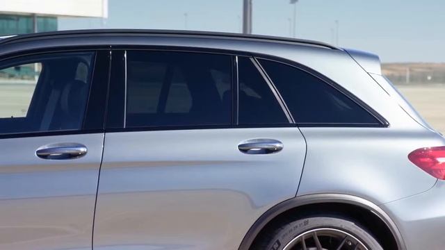 SUV NEW 2018 MERCEDES AMG GLC 63 S 4Matic l BEAUTY SHOTS l DRIVING SCENES смотреть онлайн