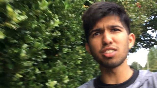 Queen Mary University Student Explores Central London with Friends смотреть онлайн