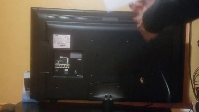 HOW TO HOOK MOHU OVER THE AIR ANTENNA TO SMART TV| MOHU ARC 40 MILES ANTENNA INSTALLMENT смотреть онлайн