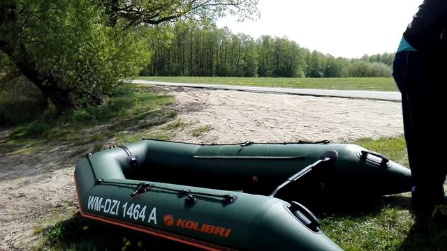 Rozkładanie i pompowanie pontonu Kolibri 300 z pełną podłogą i silnikiem Haswing Osapian 55/60 Lbs смотреть онлайн