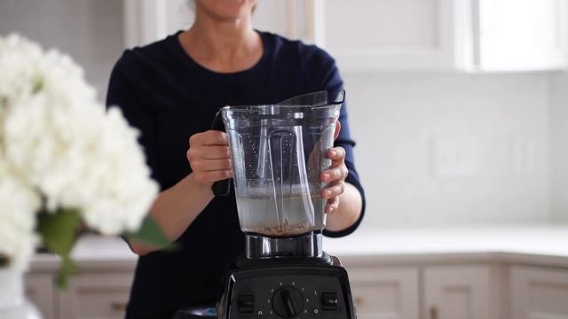 Almond Milk from Almond Butter (2-Minute Recipe!) смотреть онлайн