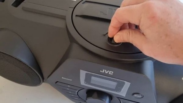 JVC Boomblaster RV-NB200BT Unboxing and sound check