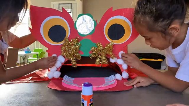 Craft LION HEAD & Perform LION DANCE | LUNAR NEW YEAR смотреть онлайн