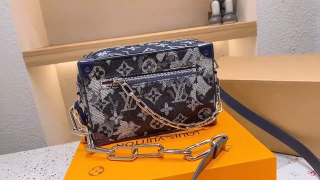 LouisVuitton Louis Vuitton Mini Soft Trunk Small Box Chain Bag смотреть онлайн