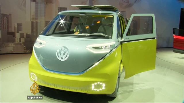 Frankfurt Motor Show: VW vows to invest in electric cars смотреть онлайн