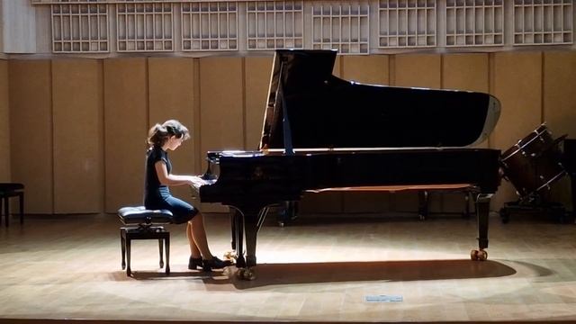 Diana Dimitrescu plays Jean Sibelius - Etude Op. 76, no. 2 смотреть онлайн