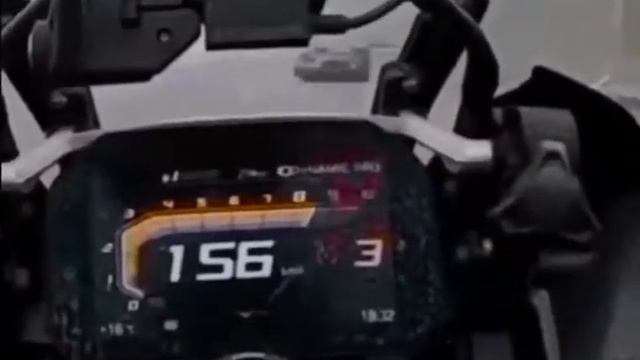 Bmw 1250 GS 0-200 acceleration смотреть онлайн