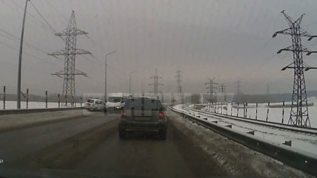 Момент ДТП перед Императорским попал на регистратор #топыкатегорий