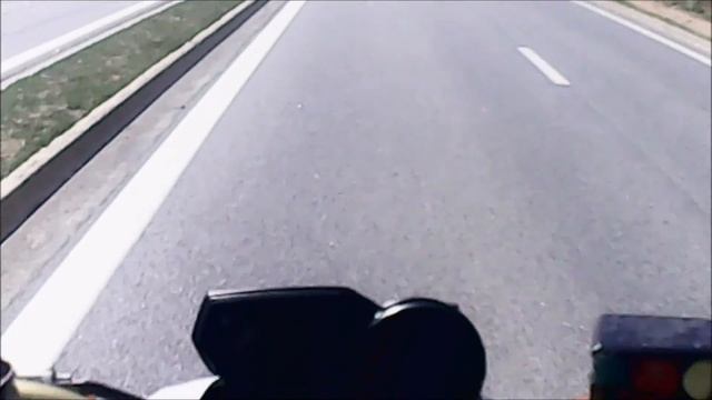 BMW-F800 vs XJ600. .sera que deu pa nois ??? tem jeito nao. corre de mais hahah смотреть онлайн