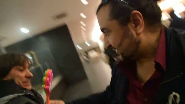 Bruno Conti Campione del Mondo Espana 82 e d'Italia A.S.Roma 82/83 saluta i tifosi col Salutatore смотреть онлайн