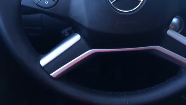 GL550 Mercedes-Benz Walk Around U1533 смотреть онлайн