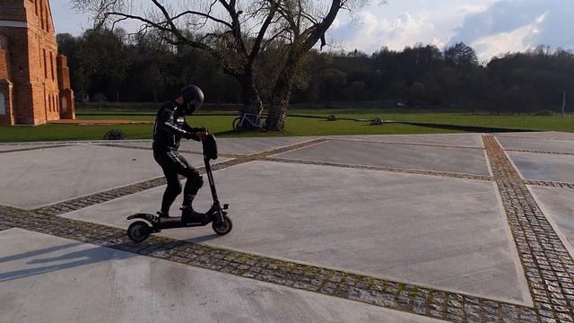 5 Simple TIPS to Boost Your E-Scooter Range!🌐🔋(BLOOPERS at the END)🤪 смотреть онлайн