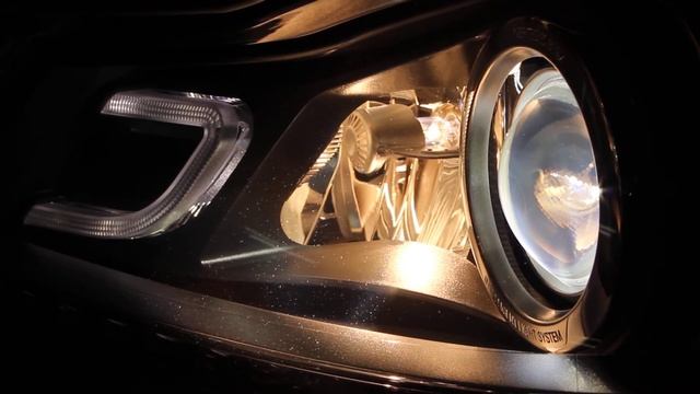MERCECES BENZ C250 INTELLIGENT LIGHT SYSTEM & ACTIVE LIGHT FUNCTION смотреть онлайн