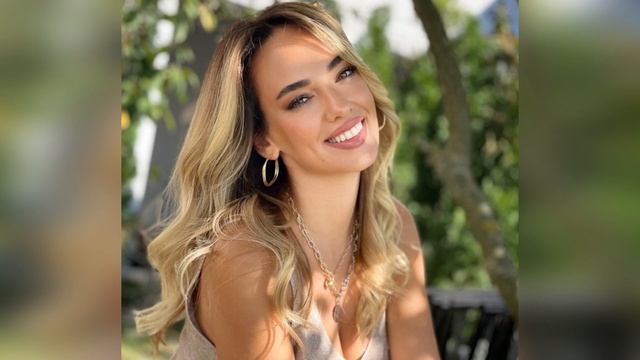 La declaración que envenenó las vacaciones de Tuba Büyüküstün... ''Nunca te perdonaré''... смотреть онлайн