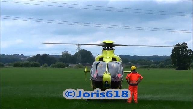 Traumahelikopter Lifeliner 3 + Ambulance (07-117) inzet na val van trap op de Haarwel in Wageningen смотреть онлайн