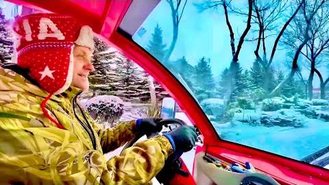 Мы только вернулись с СВО и утром уже Алексеевич идет с журналистами выпускать львов в на снег! смотреть онлайн