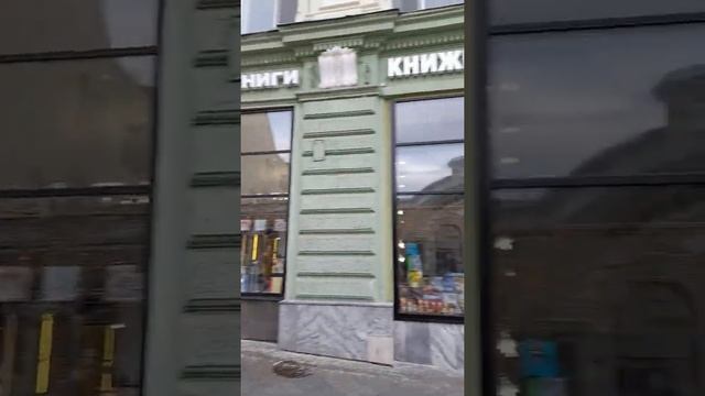 на выставке подарков,Кузнецкий Мост,11 смотреть онлайн