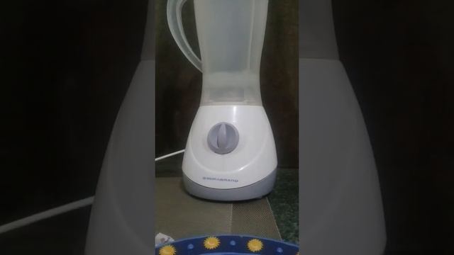 MIXING ALL FLAVORS OF TRIDENT GUM ON BLENDER смотреть онлайн