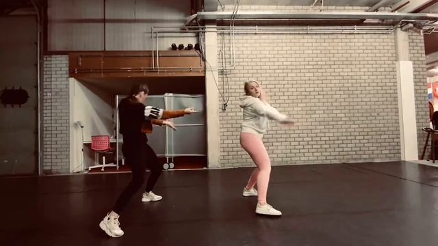 Dream girl - Ir Sais, Sean Paul and Davido смотреть онлайн