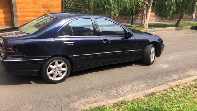 MERCEDES BENZ C200 KOMPRESSOR AÑO 2022, USO DAMA. $6,500 (DOLARES AMERICANOS) NEGOCIABLES
