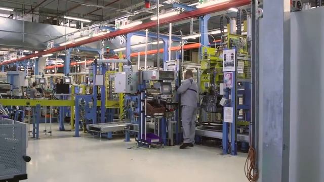 Dacia Duster 2018 PRODUCTION LINE – Romanian Car Factory смотреть онлайн