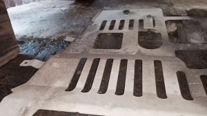 Как открыть капот Пежо 3008. Оборвало тросик капота.