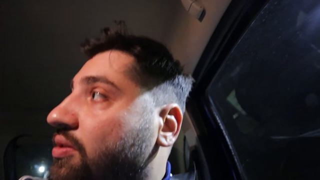 Learning to drive in a Fiat 500 смотреть онлайн