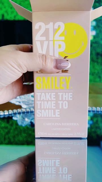 LANÇAMENTO DO PERFUME 212 VIP ROSE SMILEY CAROLINA HERRERA смотреть онлайн