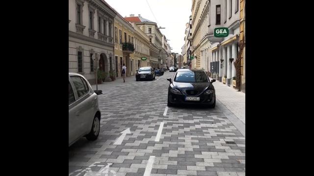 Shared space street Lange Gasse in Vienna смотреть онлайн
