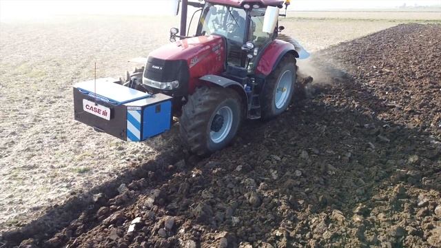 Case Puma 240 Ploughing Marshes