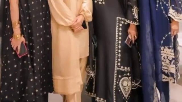 Pakistani Actress First Time Together For Sehri Dawat At Famous Producers House смотреть онлайн