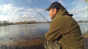Ловля окуня на живца донкой на  Десногорском водохранилище.