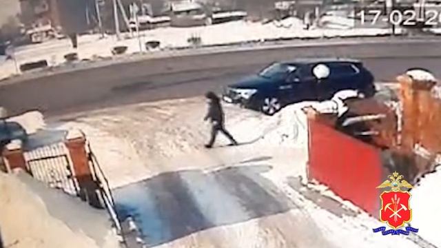 Сотрудники ОМВД России «Ленинск-Кузнецкий» просят граждан помочь установить подозреваемого в краже смотреть онлайн