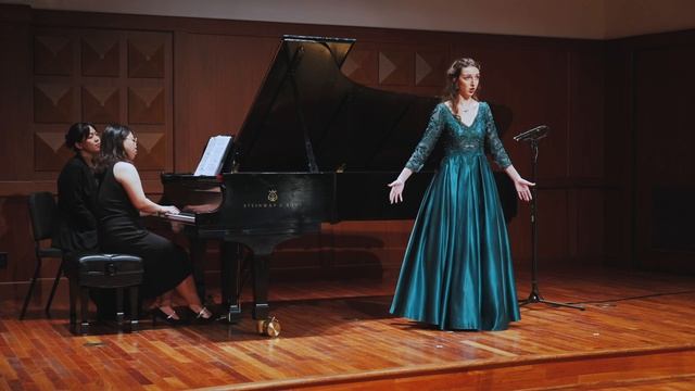 Melody Sparks - "The Last Rose of Summer" by Benjamin Britten смотреть онлайн