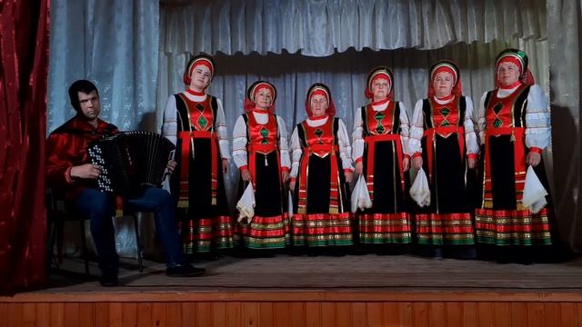 Чесменский народный ансамбль "Селяночка" Сл.С.Денисова,муз.В.Петрищева"Ожидание" смотреть онлайн