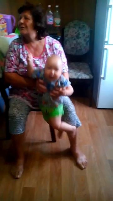 Сыночек танцует смотреть онлайн